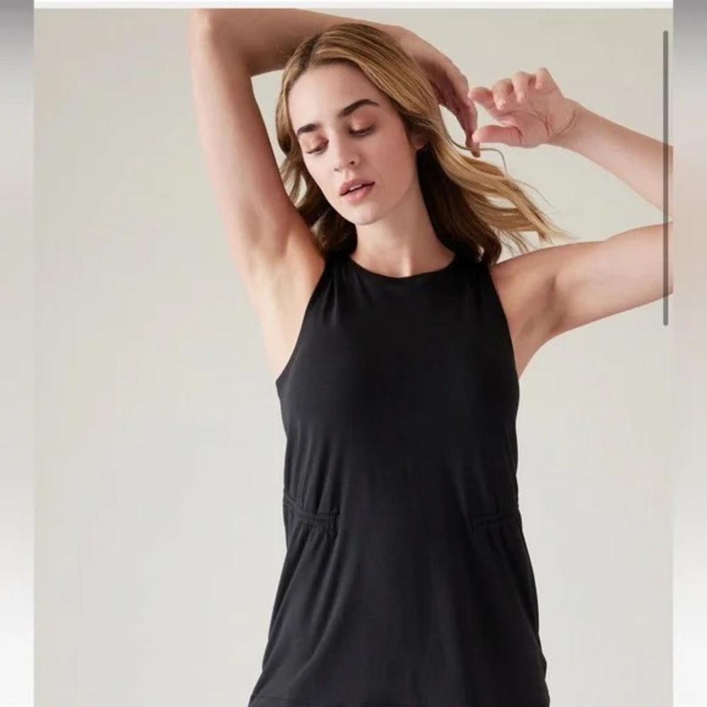 Athleta Air Out Cinch Tank, size Medium, Black
